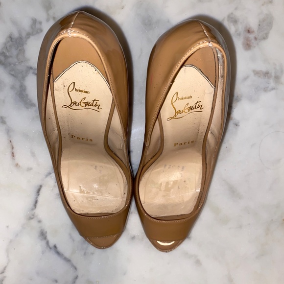 Tan Patent Leather Christian Louboutin peep toe heels size 39 - Picture 5 of 11
